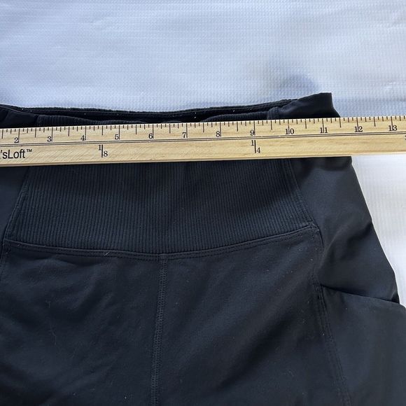 Athleta XS 9 inch Biker Shorts with pockets black - Picture 4 of 9